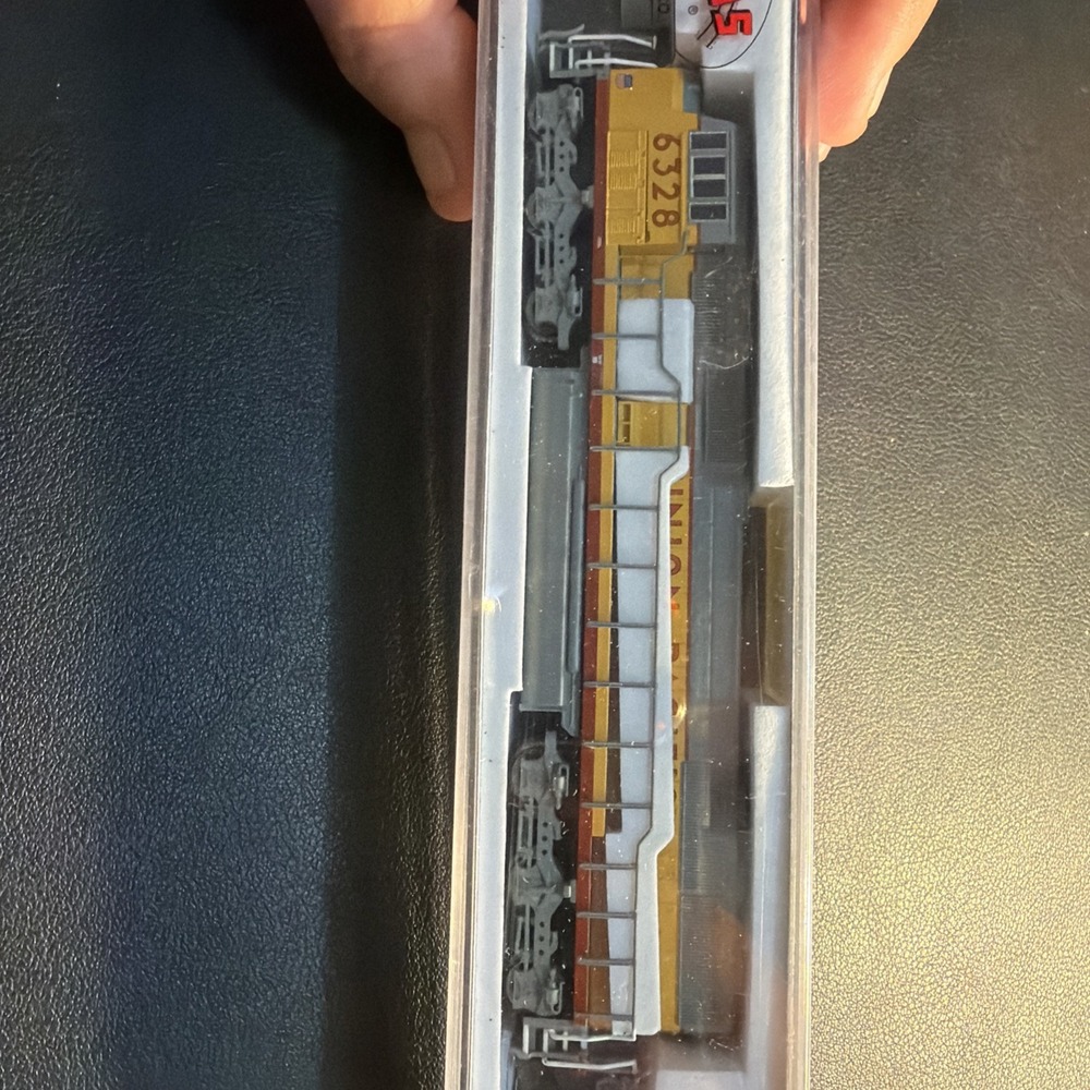 Atlas N Scale Union Pacific SD-60M Locomotive #6328!